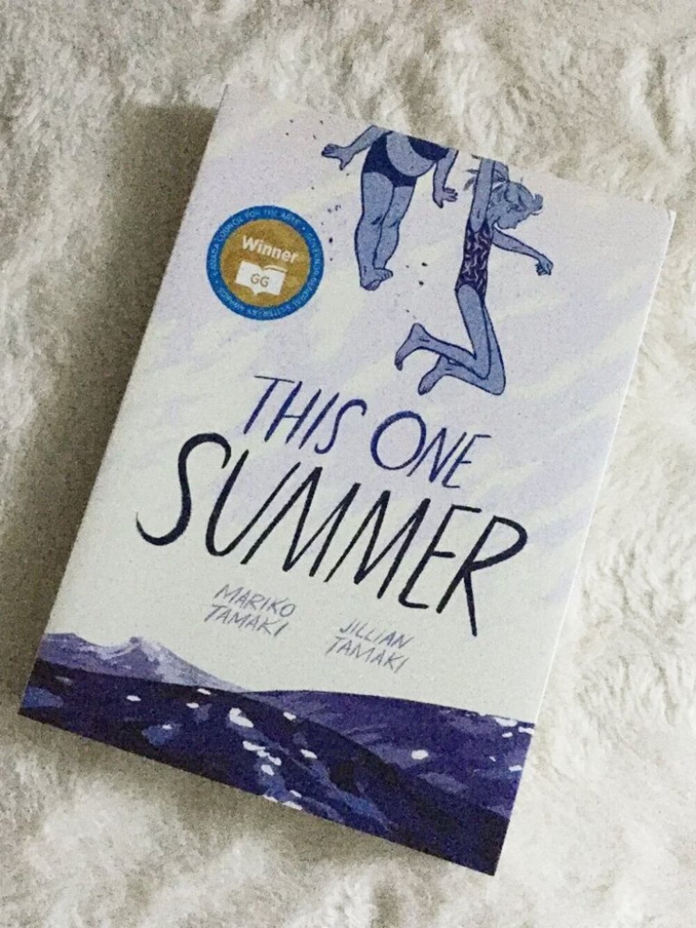 NWOT This One Summer Graphic Novel - Mariko Tamaki & Jillian Tamaki